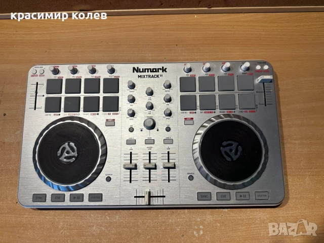  DJ контролер "Numark Mixtrack II"