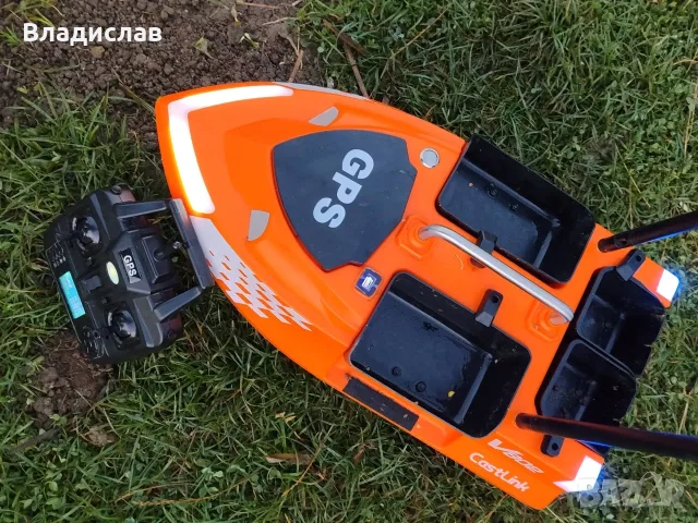  Лодка за Захранка Flytec V802 PRO  12000mAh – 4 Контейнера, 3 кг Товар, GPS Памет 160 Точки, снимка 4 - Стръв и захранки - 55885240