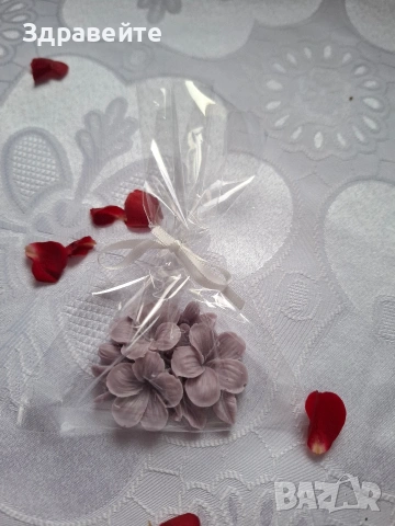 Глицеринови сапунчета "Виолетки" с аромат на виолетки и ванилия + подарък , снимка 2 - Козметика за тяло - 53098355