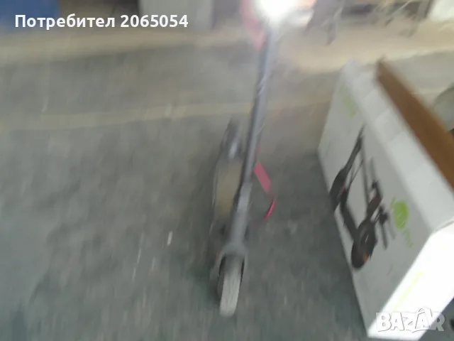 Ел.скутер NAVEE E-SCOOTER V25I PRO, снимка 3 - Скейтборд, ховърборд, уейвборд - 56040587