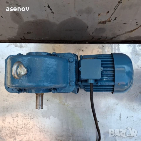 редуктор- червячен, снимка 2 - Електродвигатели - 50748314