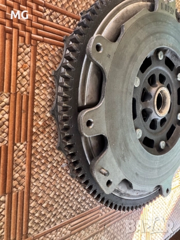 Маховик Luk за Nissan X Trail 2.2Di 114кс, снимка 4 - Части - 52430131