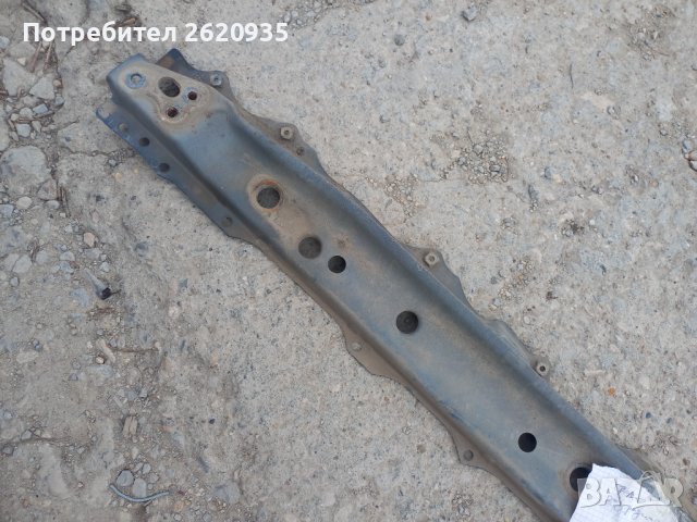 Греда под радиатор тойота ярис 2006-20011 , снимка 4 - Части - 44270279