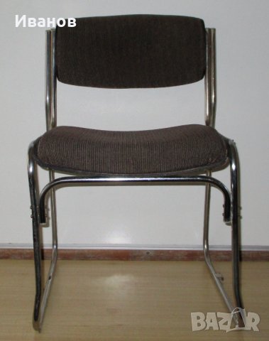 Столове и бели и черни дъски, снимка 1