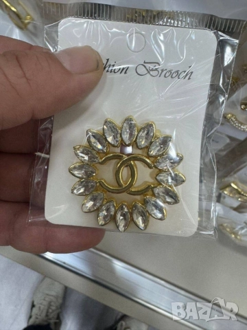 брошки ysl saint laurent chanel dolce gabbana, снимка 7 - Други - 52093079