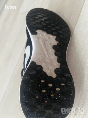 Nike Revolution 7 , снимка 4 - Спортни обувки - 51032788