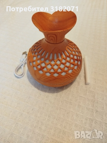 Арома дифузер с LED осветяване и 300мл обем