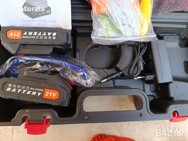Акумулаторна резачка с 2 батерии, снимка 2 - Моторни триони/резачки - 54020218