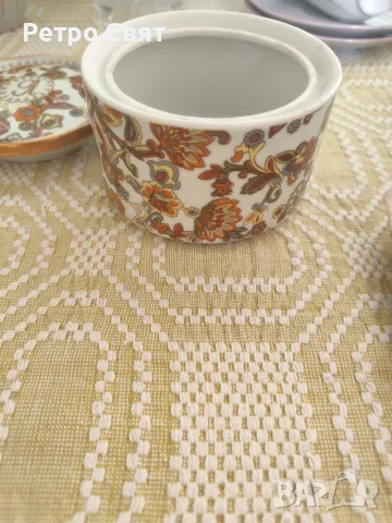 Бижутерски кутия, снимка 3 - Антикварни и старинни предмети - 55965790