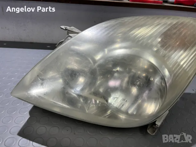 Ляв фар за Toyota Corolla Verso 2003 г., снимка 2 - Части - 48285071