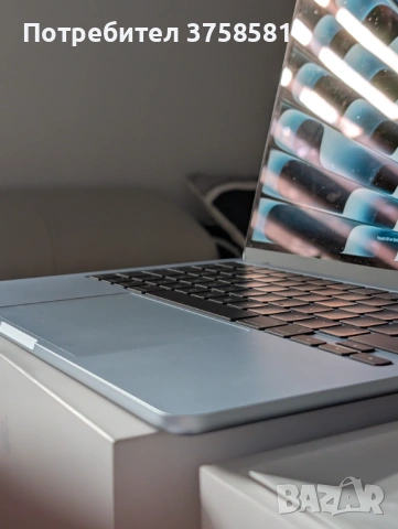 MacBook Air M4 13" 16GB 256GB – като нов, гаранция, снимка 3 - Лаптопи за работа - 54090941