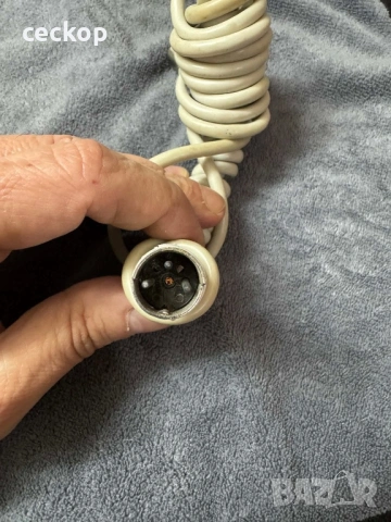 Стар микрофон МД 74 и стари аудио кабели, снимка 9 - Микрофони - 53071526