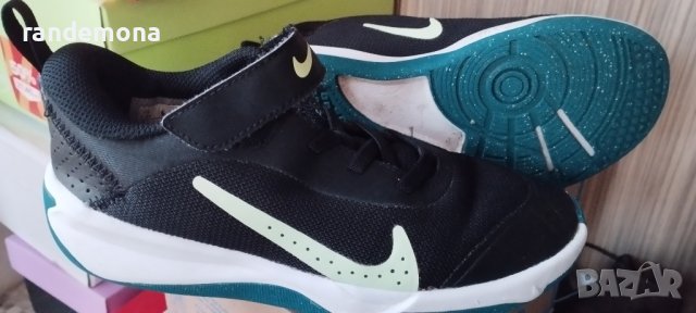 NIKE Обувки OMNI MULTI-COURT Номер 33