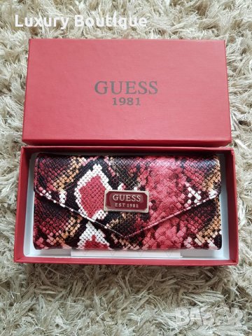 Луксозно портмоне Guess 