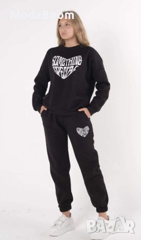 Дамски комплекти , снимка 2 - Комплекти - 42470363