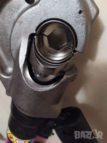 Cembre - хидравлична преса за кербоване на кабели до 400 мм2 / 120 kN, снимка 4 - Други инструменти - 54071789