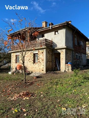 Собственикът продава къщата. На 18 км от гр. Приморско.