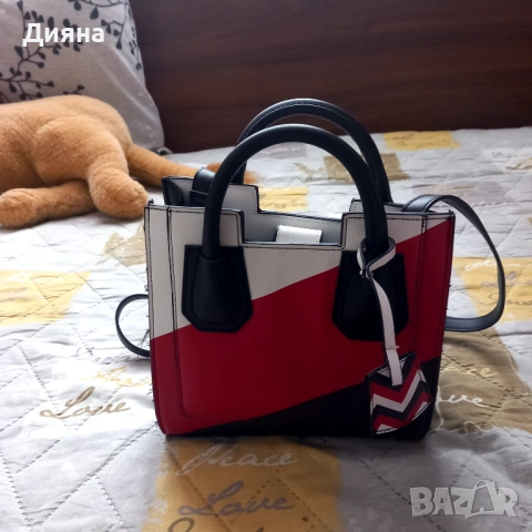 Нова дамска чанта