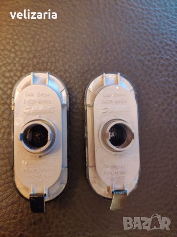 Странични мигачи, снимка 3 - Части - 30171379