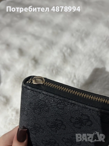 Голямо Портмоне GUESS с дефект, снимка 3 - Портфейли, портмонета - 56481074
