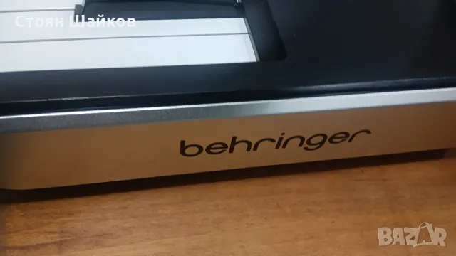 Миди клавиатура Behringer motor 61, снимка 2 - Синтезатори - 49010566