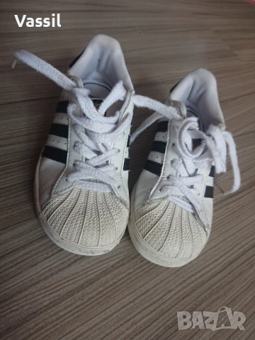 детски маратонки ADIDAS 19cm тенис спорт, снимка 2 - Детски маратонки - 54170631