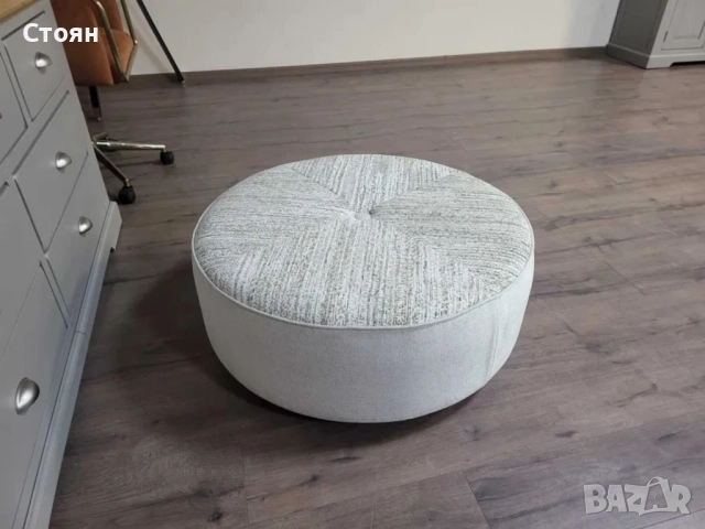 Бежова кръгла табуретка от плат, снимка 2 - Дивани и мека мебел - 51956044