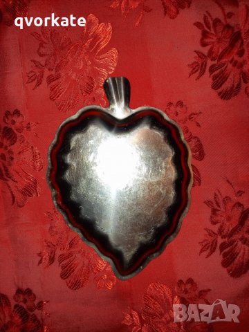 Две метални форми за ядки, снимка 3 - Прибори за хранене, готвене и сервиране - 32113508