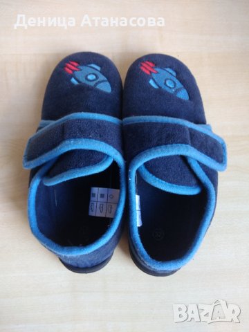 Сини гуменки LC Waikiki, сиви пантофи Viggami, тъмносини пантофи 30 номер и плюшени пантофи 34 номер, снимка 16 - Детски пантофи - 36429813