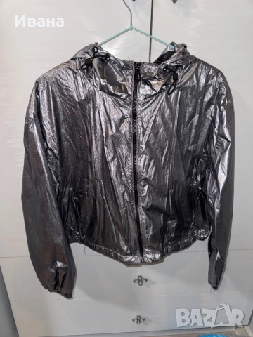 Ветровка Bershka