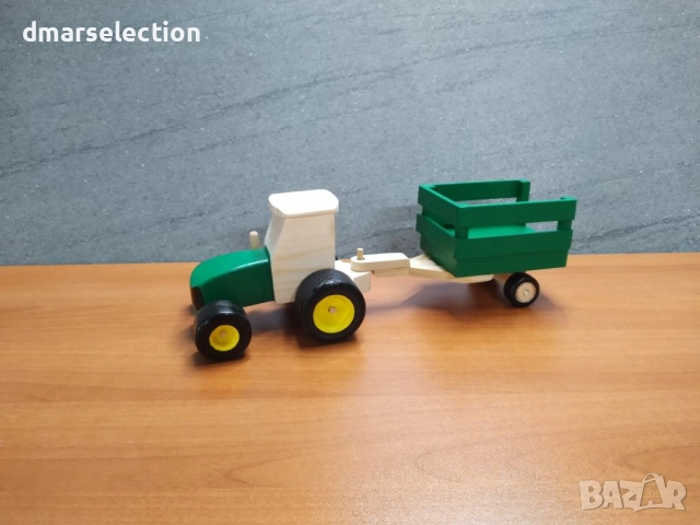 Декоративен дървен трактор с ремарке DMAR 303M4, снимка 3 - Колекции - 51909594