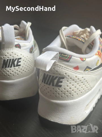 Nike оригинални дамски маратонки 40 номер, снимка 3 - Маратонки - 56215669