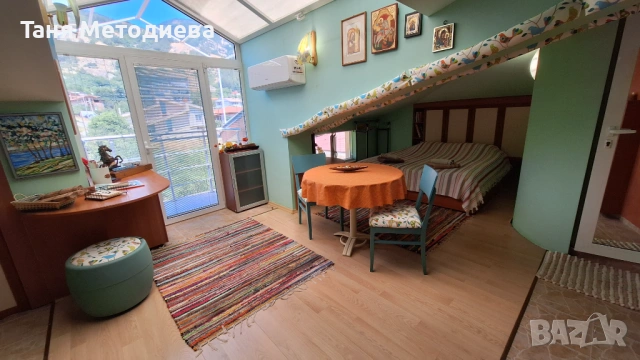 Мансардно студио за гости „Уют“ – нощувки в Карлово с изглед към Балкана, Wi-Fi и климатик, снимка 3 - Квартири, нощувки - 53032035