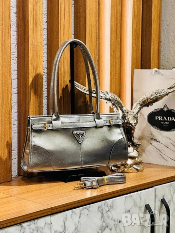 чанти prada , снимка 3 - Чанти - 50675421