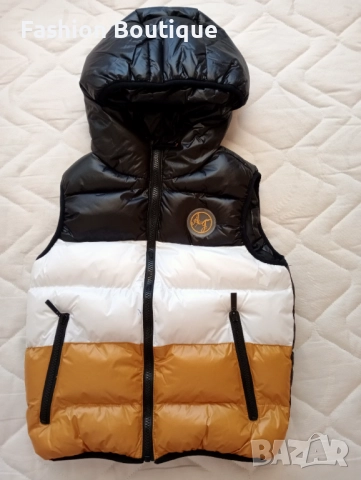 Трицветен, топъл елек в размер - 122