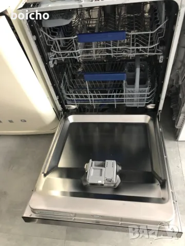 Съдомиялна Smeg за под плот 60 см. А+++, снимка 2 - Съдомиялни - 49729472