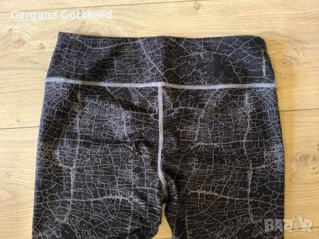 Дамски клин the north face, снимка 3 - Клинове - 51705981