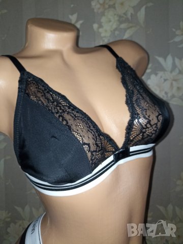 Kenneth Cole reaction L- 75/80B Перфектен черен сутиен с меки чашки без банели , снимка 1