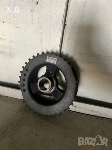 Шайба колянов вал Мазда 6 2.0 бензин 147коня 2005г, снимка 2 - Части - 51276573