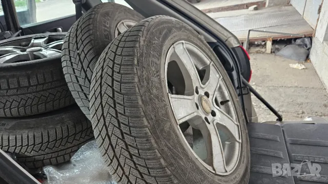 4 броя 215 65 17 зимни гуми Continental WinterContact и Vredestein Wintrac pro, снимка 3 - Гуми и джанти - 49393418