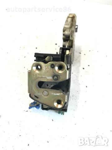 Заключващ механизъм за предна дясна врата за Nissan Almera Tino 2.2 (2004) 8055261U66