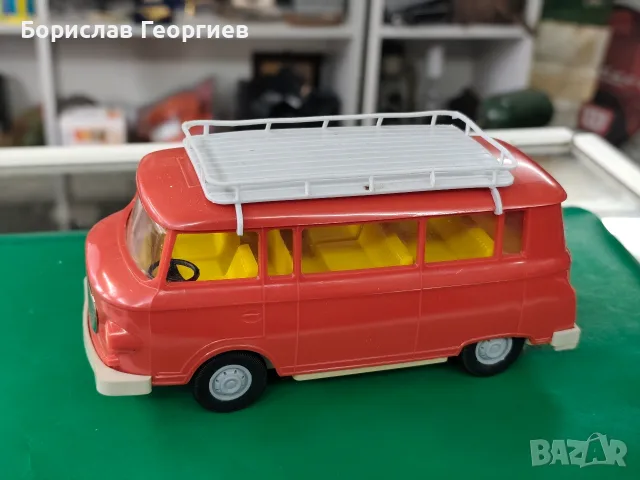 Стара пластмасова играчка ГДР Barkas B1000