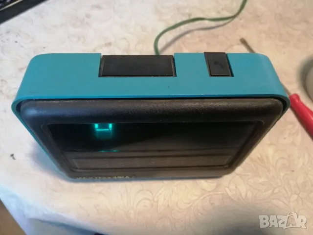 Ретро електронен часовник ЕЛЕКТРОНИКА 2-06 от СССР , снимка 2 - Антикварни и старинни предмети - 48873750