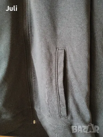 Черен памучен суичър Under Armour, снимка 4 - Суичъри - 48922733