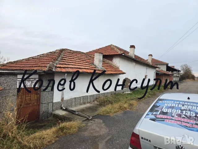 Продавам двуетажна къща в с.Татарево, снимка 1 - Къщи - 47945228