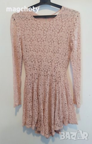 Рокля от дантела на HM