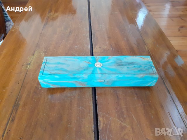 Стар ученически несесер,кутия