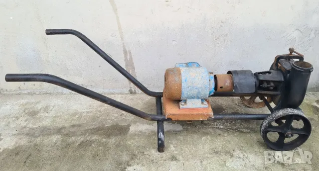 Помпа за течен тор вода немски трифазен , снимка 2 - Водни помпи - 49638064