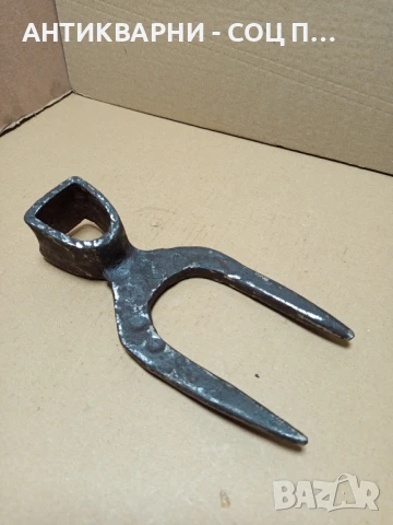 Соц Стар Ръчно Кован Инструмент За Копане Тегло 0.900кг.