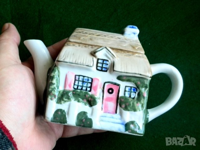 малък порцеланов чайник-къщичка, снимка 2 - Други ценни предмети - 37220559